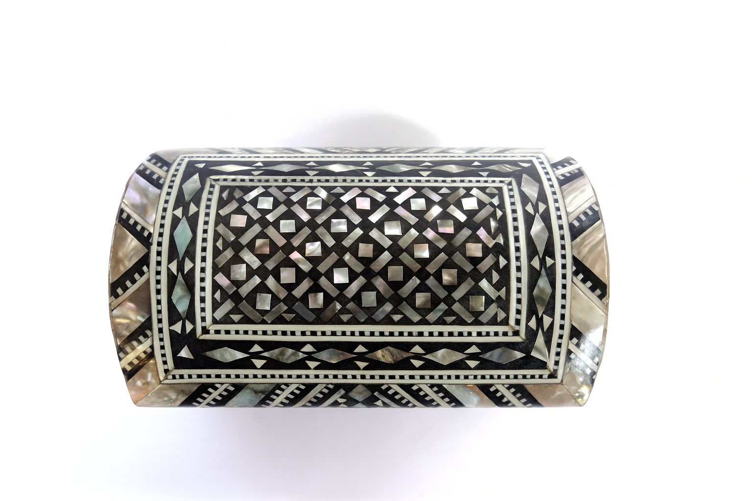 Handcrafted Wooden Inlaid Box – صندوق خشبي مطعم يدويًا