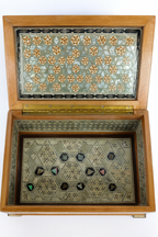 Handcrafted Inlaid Wooden Box – صندوق خشبي مطعم يدويًا
