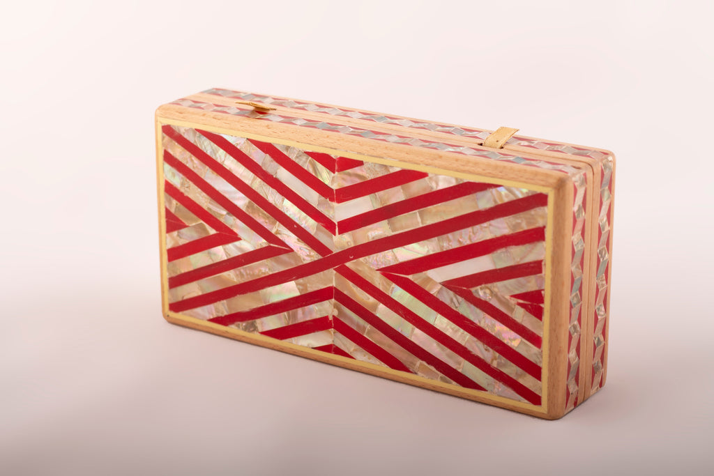 Vibrant Red Chevron Wooden Clutch - حقيبة كلاتش خشبية شيفرون حمراء