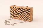 modern chevron pattern crafted with earthy tones of brown, beige, and gold - شيفرون حديث مصنوع من درجات اللون البني والبيج والذهبي الترابية