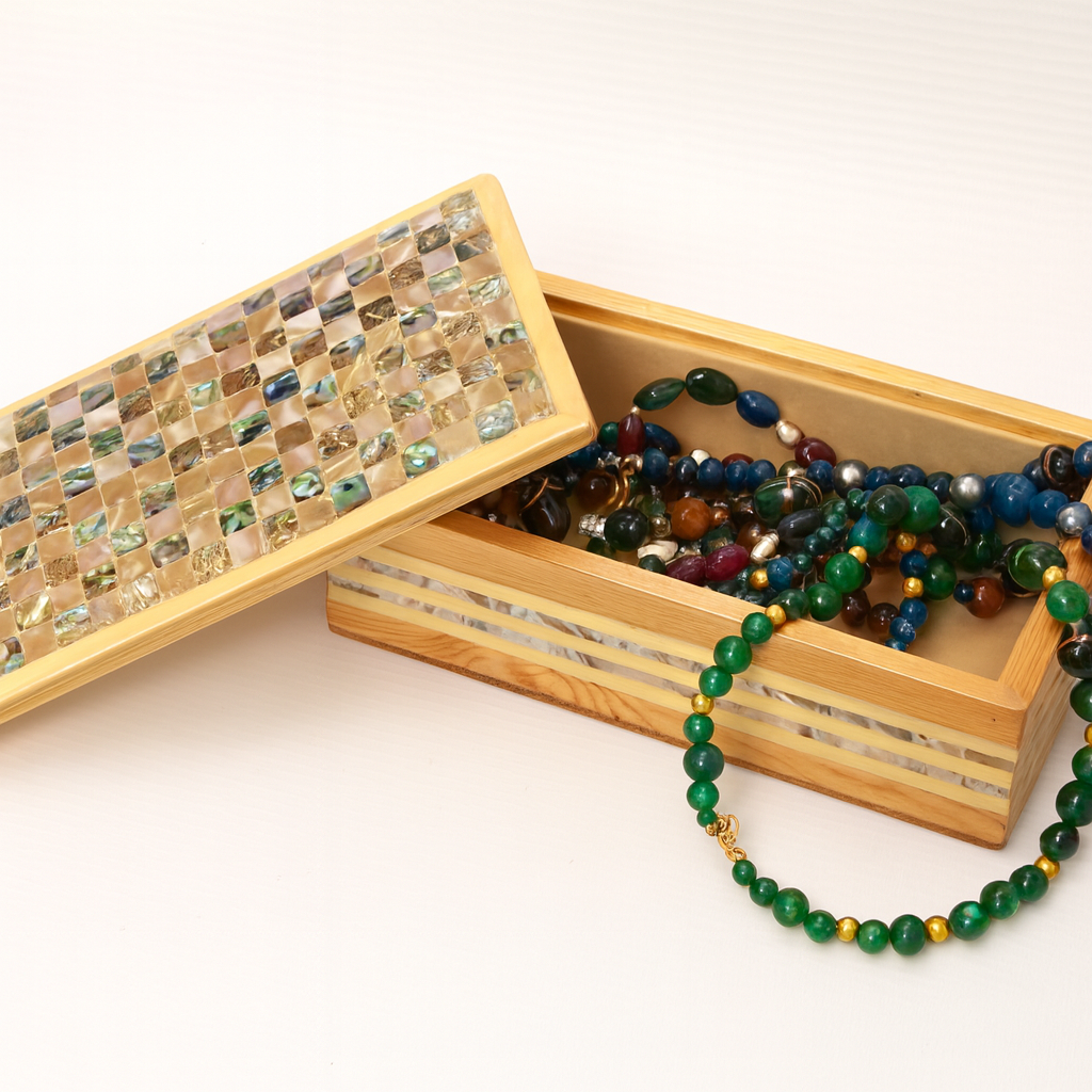 Handcrafted Decorative Box - صندوق خشبي مصنوع يدويًا
