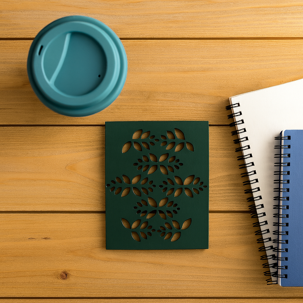 Handcrafted Wooden Coaster with Fish Design - حاملة أكواب خشبية محفورة يدويًا بتصميم الأسماك